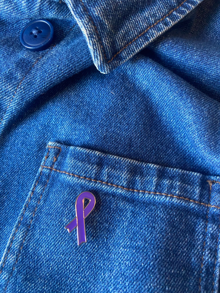 Purple ribbon pin badge - plain
