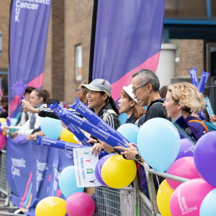 Inflatable cheer sticks